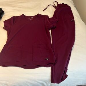 Women’s greets anatomy set wide leg scrub top m and the pants mp